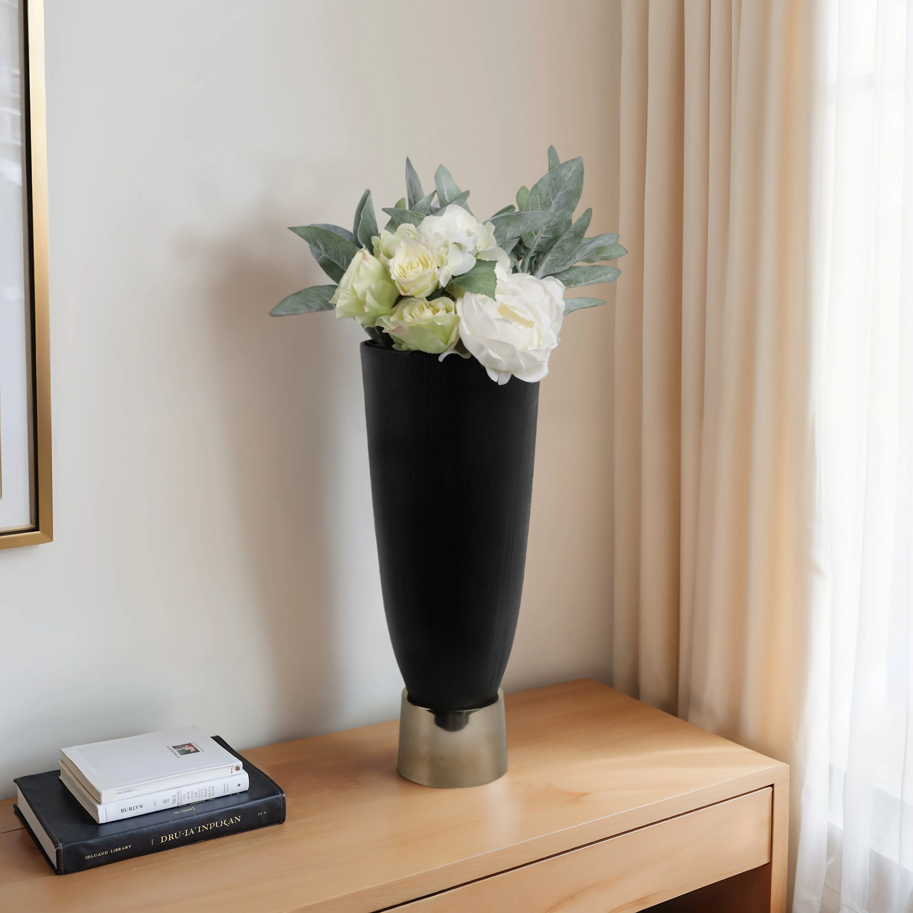 20"wallmar Large Black And Gold Vase