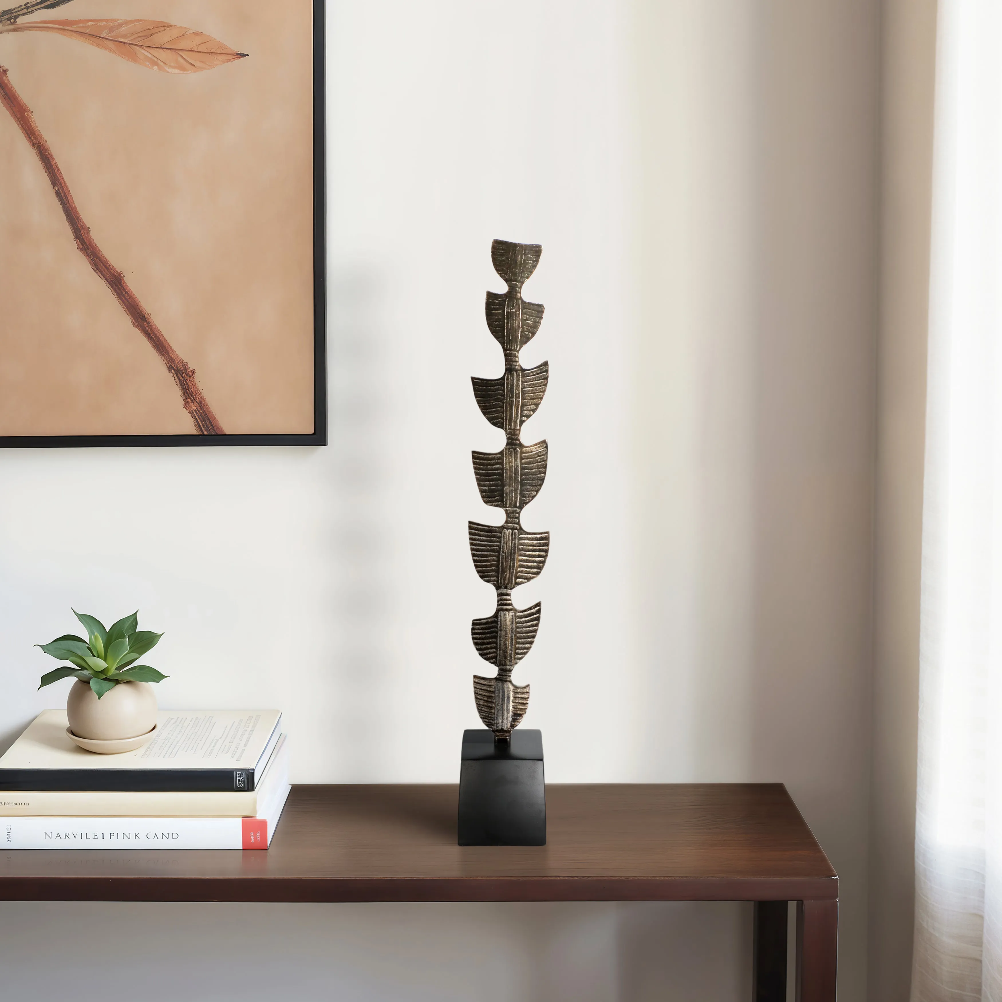 29" Hensly Small Metal Statuary, Black