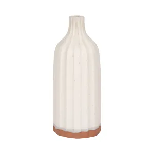 CLAY, 16" FLAT RIBBED BOTTLE VASE EXPOSED BOTTOM,