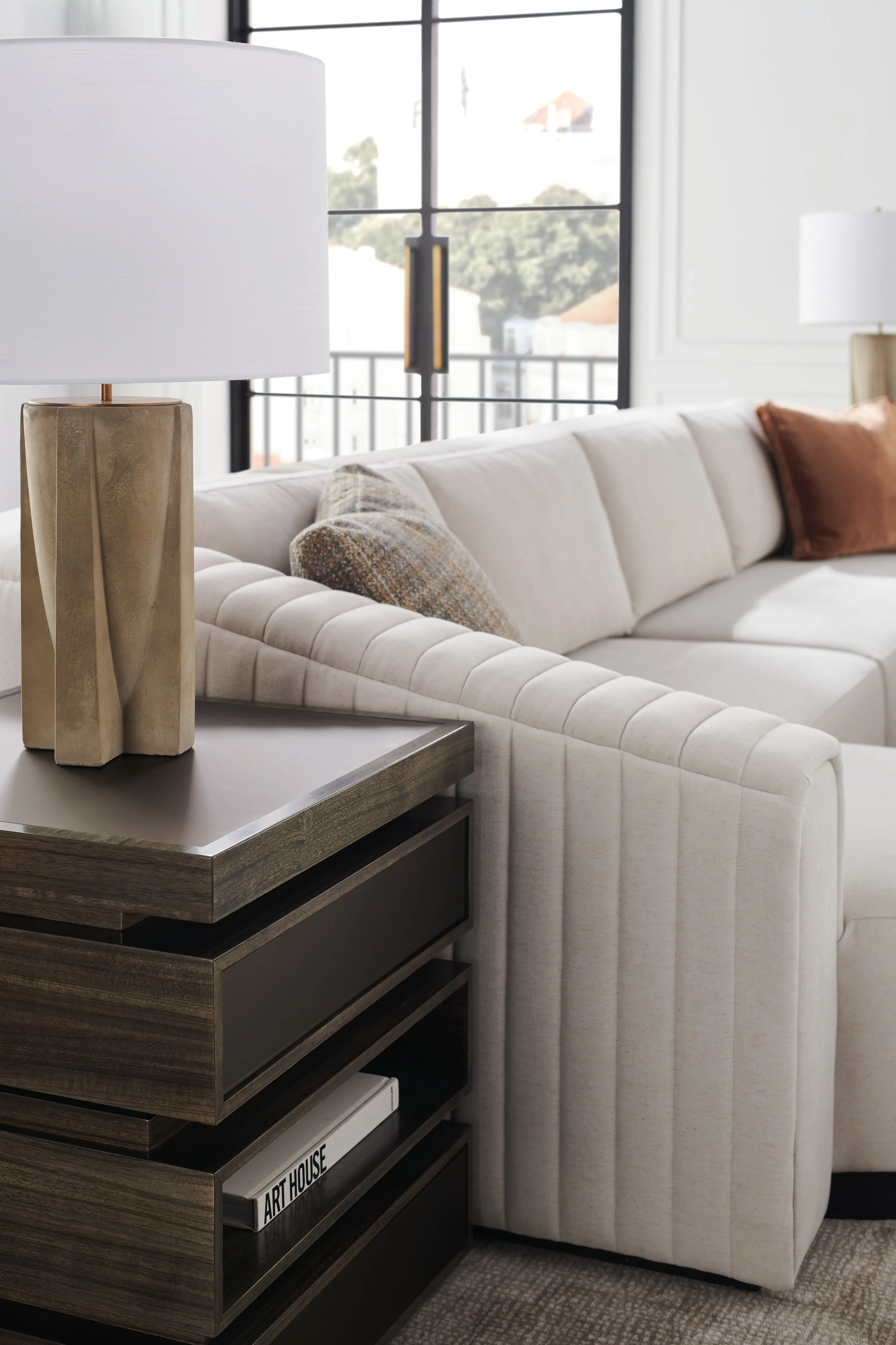 La Moda - Armless Chair