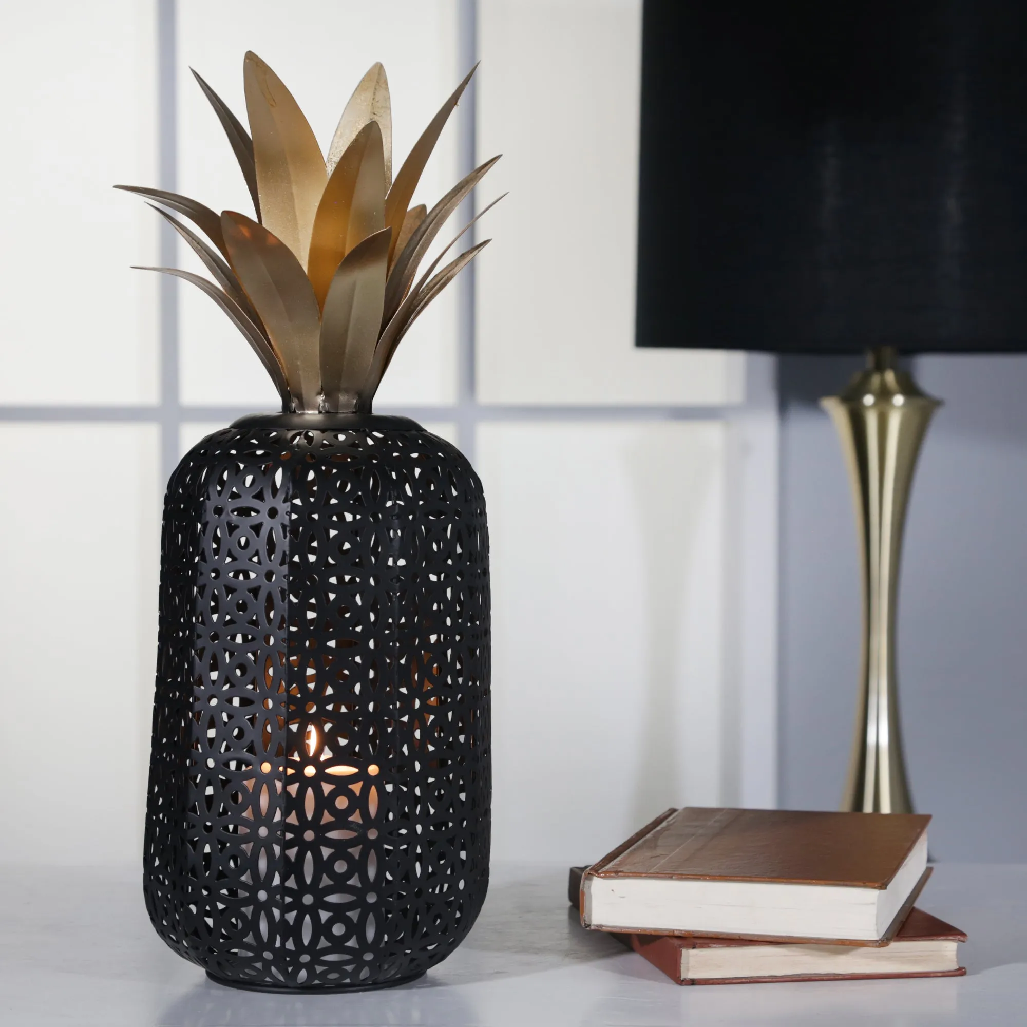 METAL 17" PINEAPPLE DECOR W/ CUTOUTS, BLACK