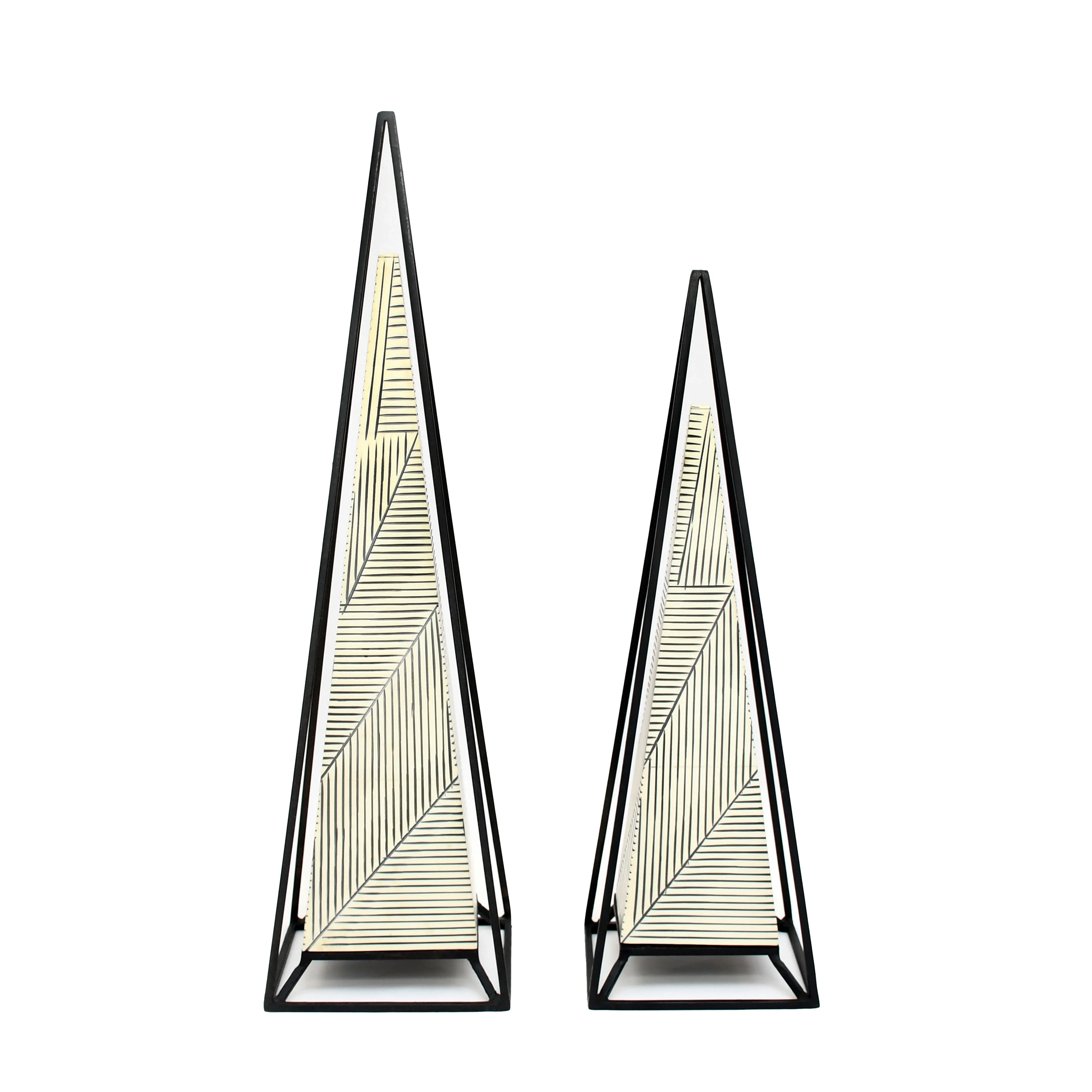 S/2 26/21" Carlisle Large Black And White Pyramids