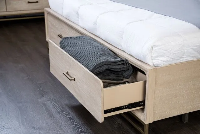 Sandnes E.King Bed