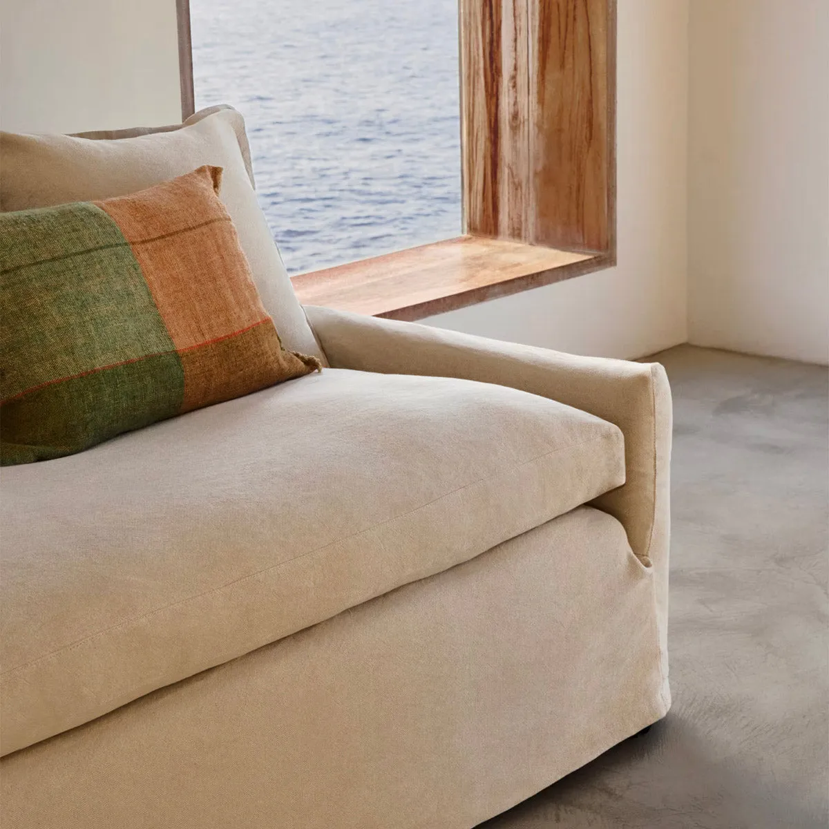 Zenira Sofa & Cushions